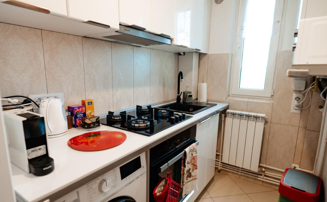 Carla'S Apart Palas-Hala Centrala 1 Bedroom, Airport Shuttle 이아시 외부 사진